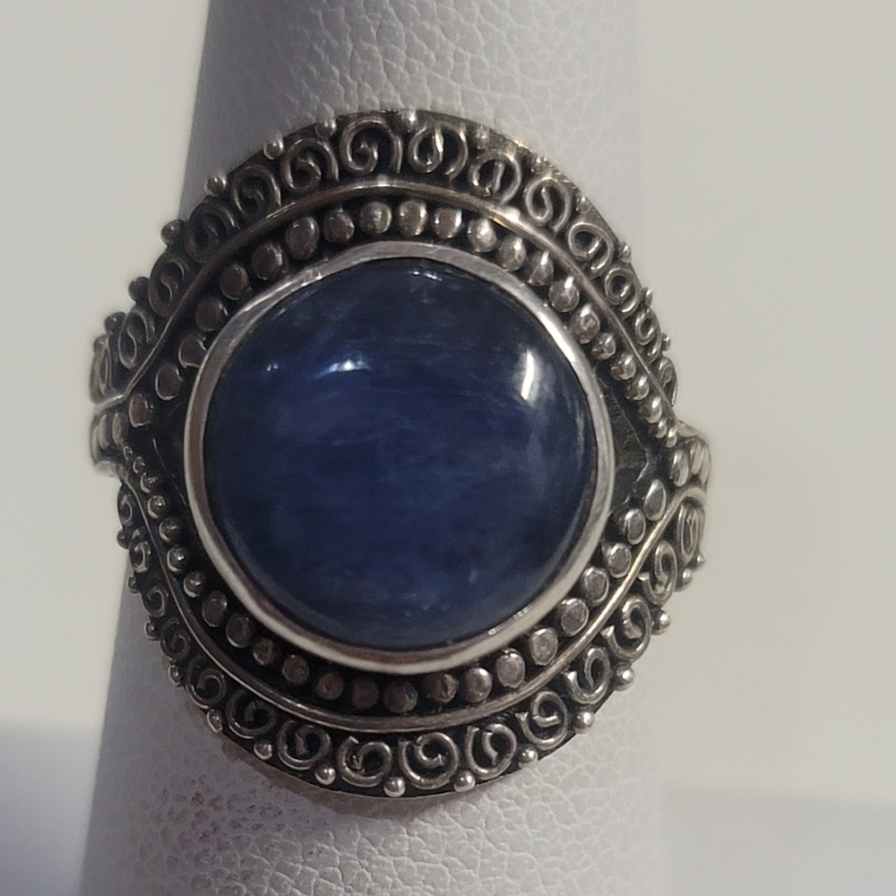 R395  Blue Tanzanite Solitaire Ring